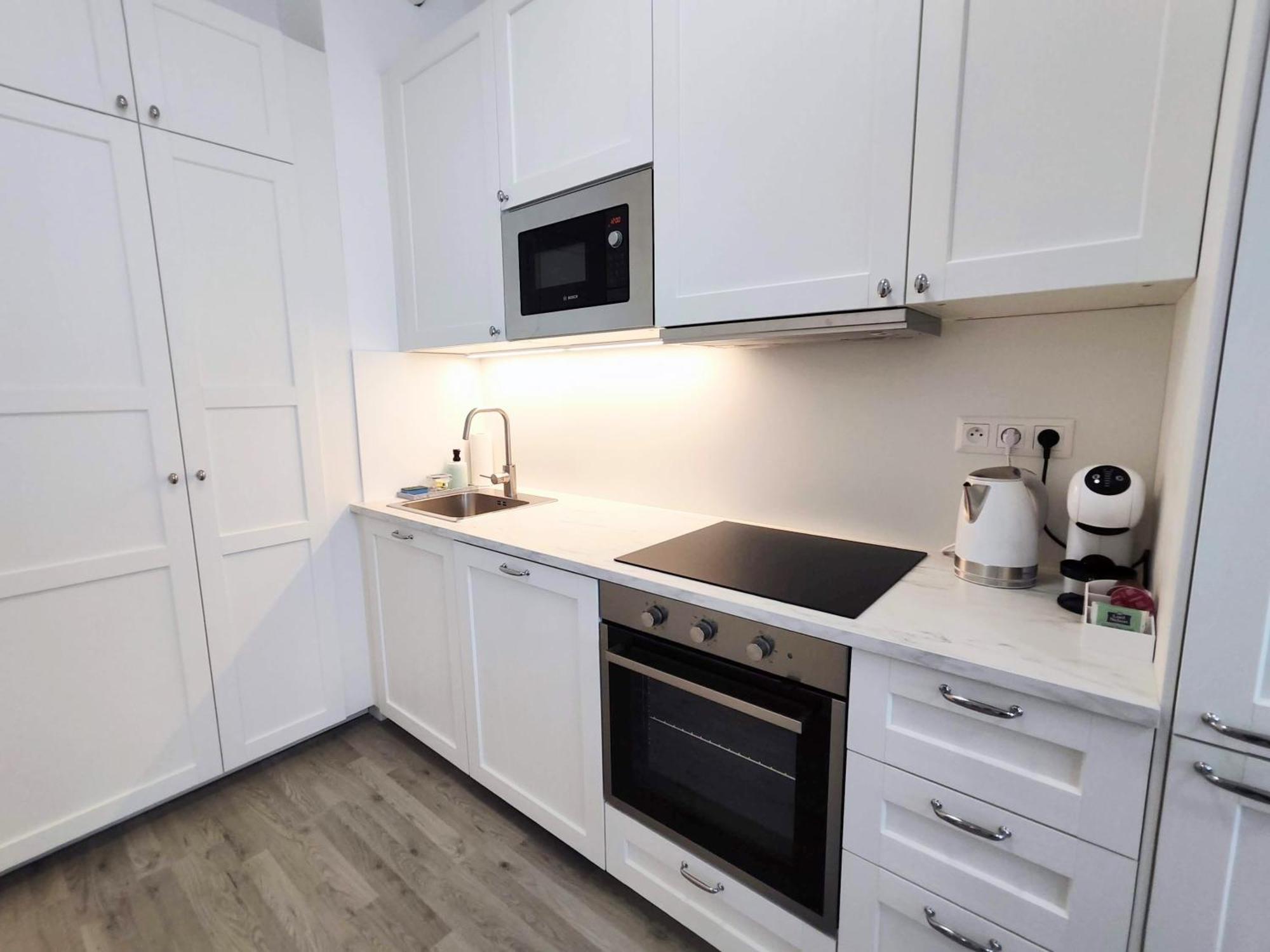Ferienwohnung Wings - Brand New - Presidential Garden - Free Parking Pressburg Exterior foto